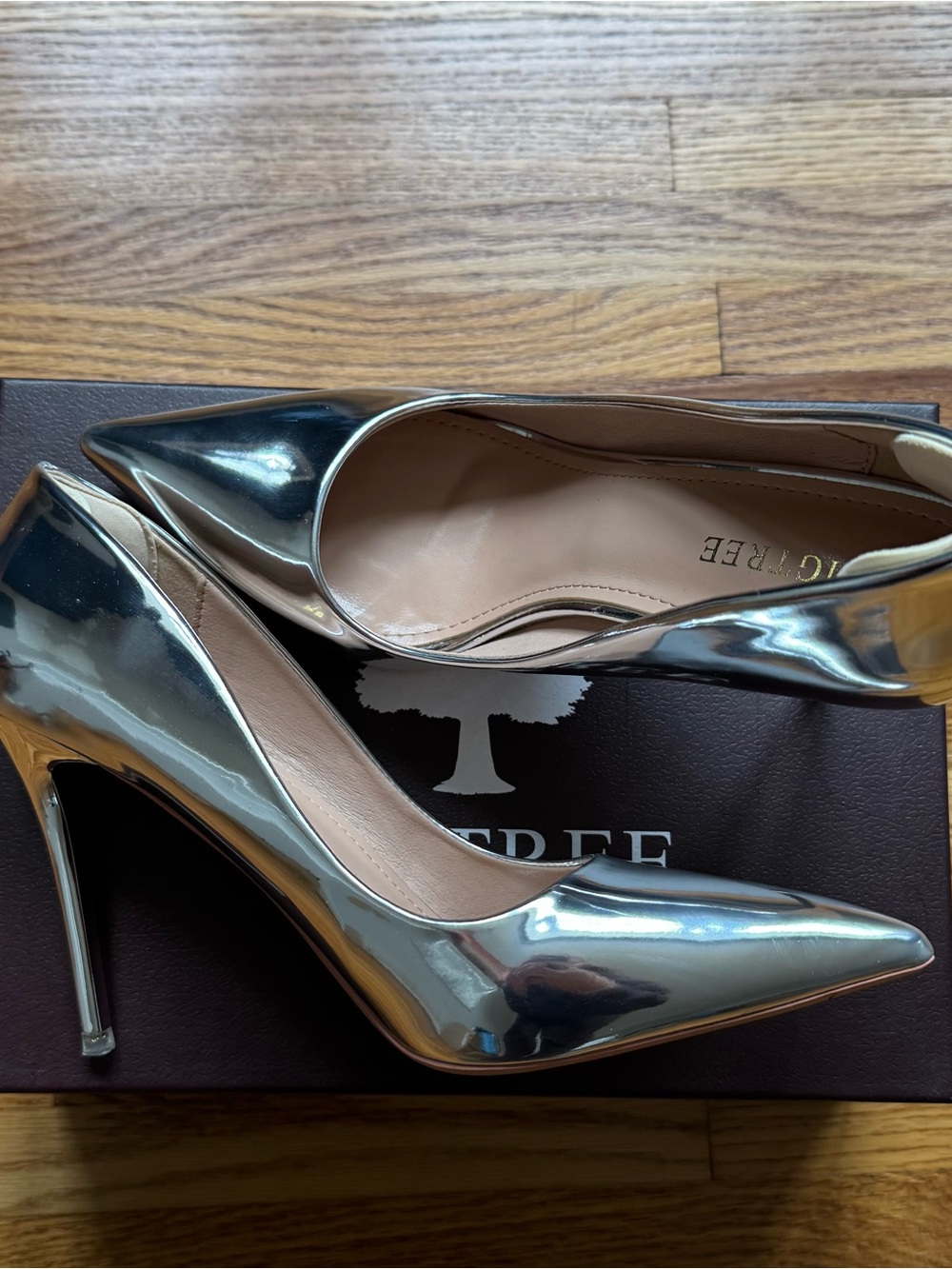 Metallic Silver Pointed Stiletto Heels - Picture 7 of 8